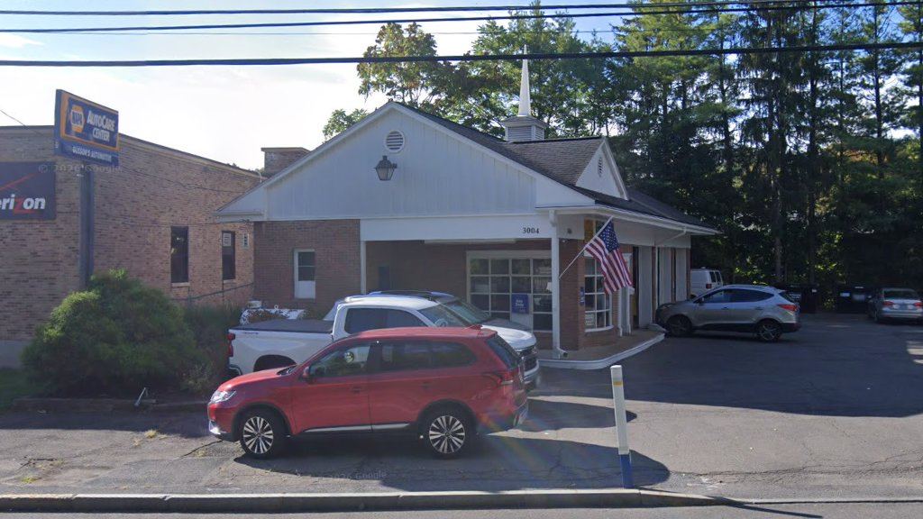 Glisson's Automotive garage at 3004 E Genesee St, Syracuse